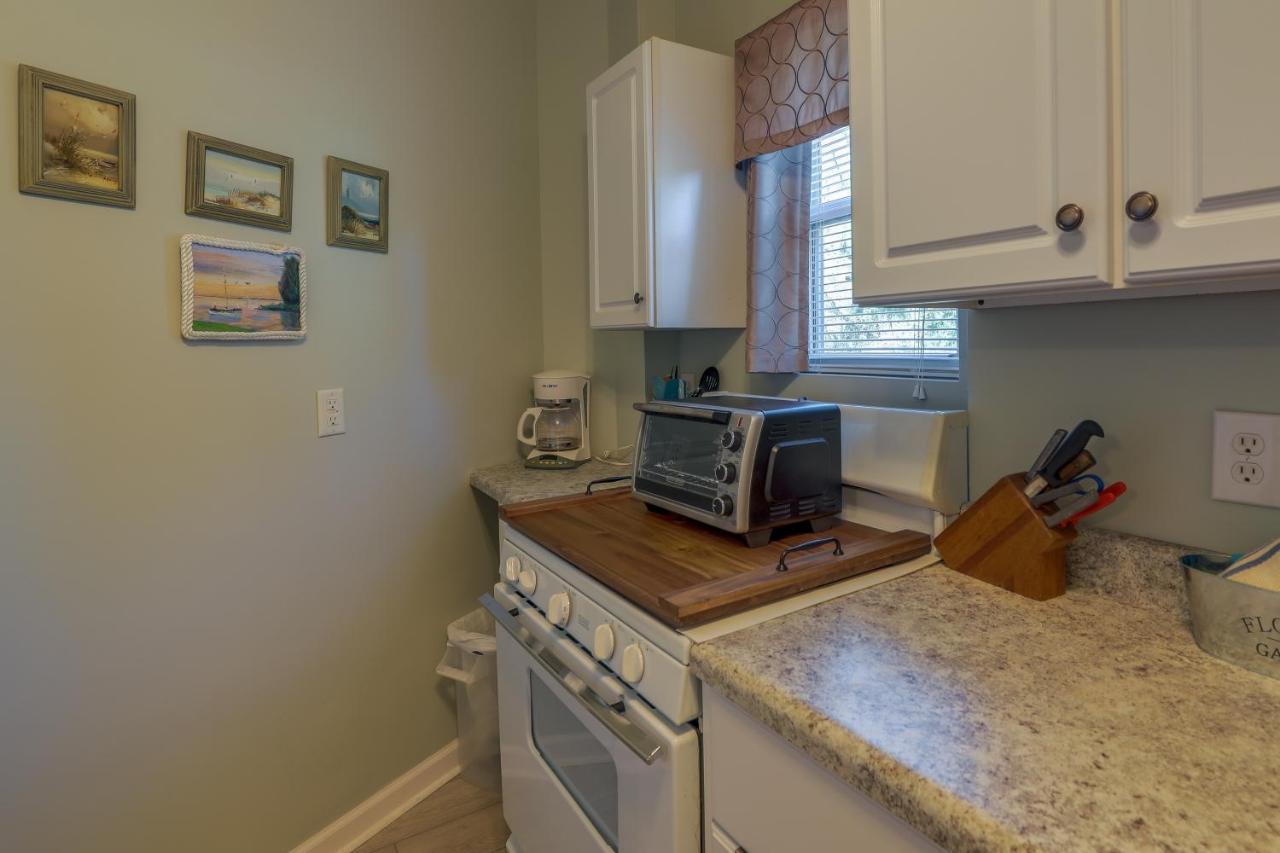 Sneads Ferry Vacation Rental Studio With Water Views Exterior photo