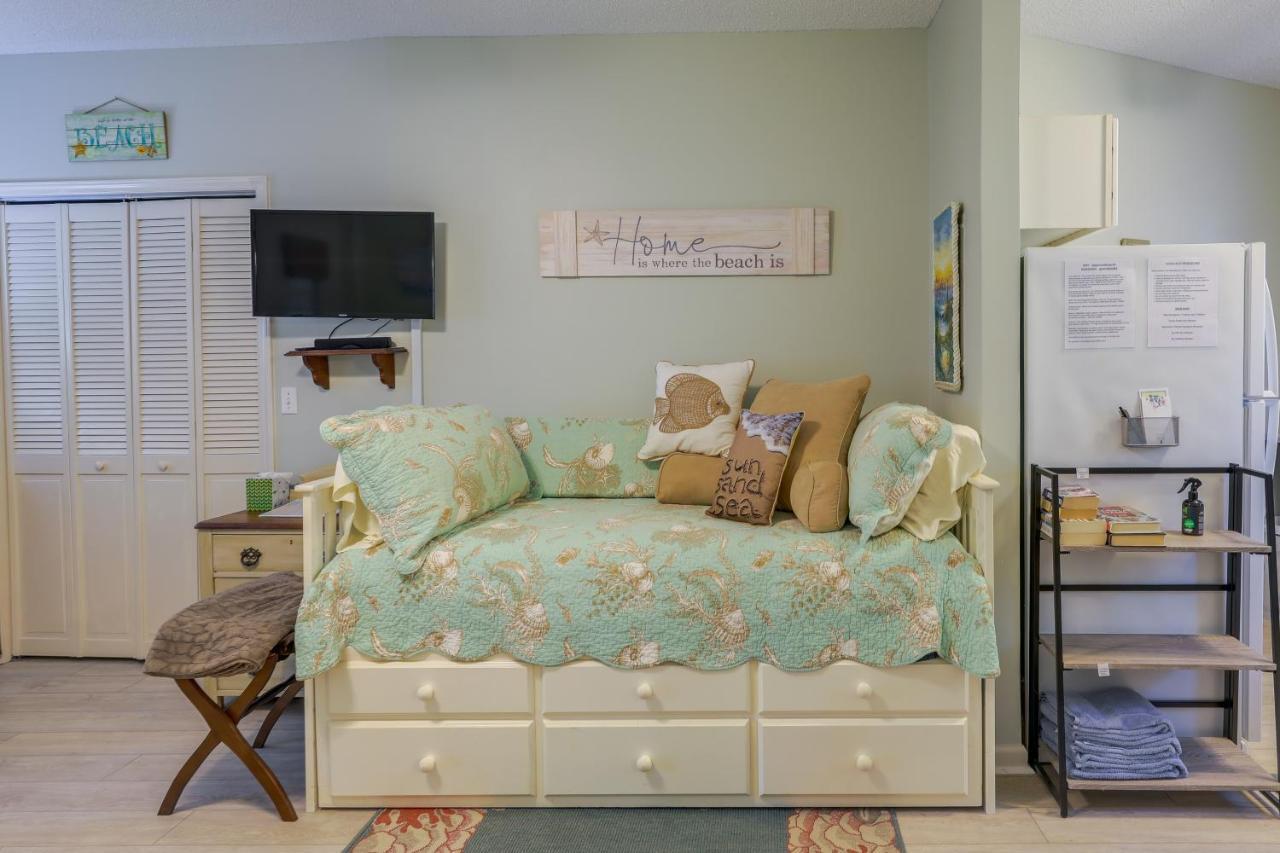 Sneads Ferry Vacation Rental Studio With Water Views Exterior photo